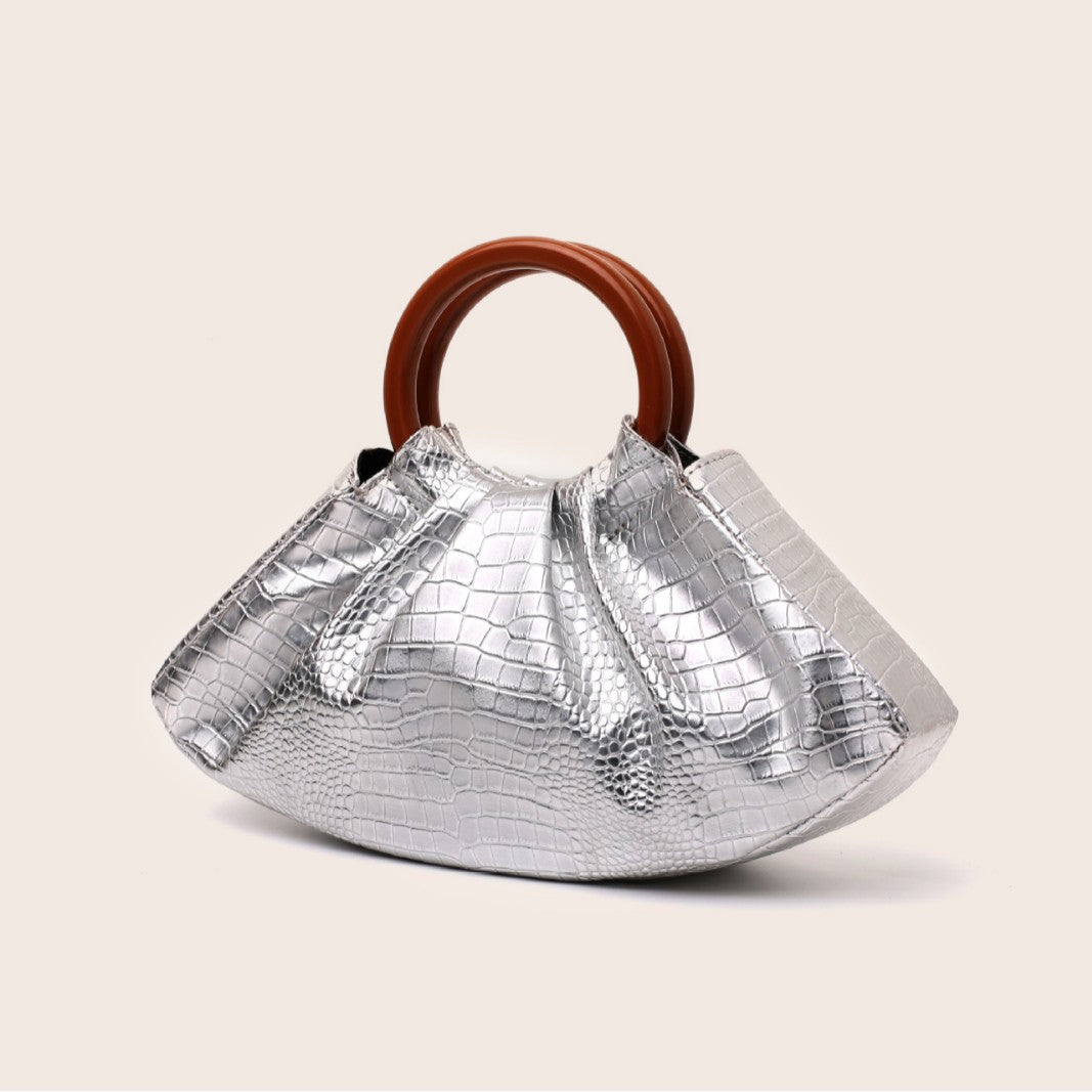 New Stylish And Chic Handbag With Fashionable Pleats